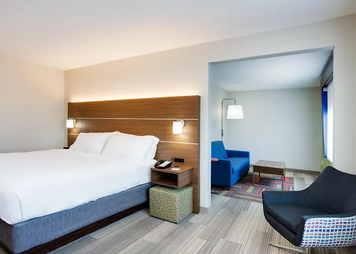Holiday Inn Express Hotel & Suites Tampa-Fairgrounds-Casino By Ihg