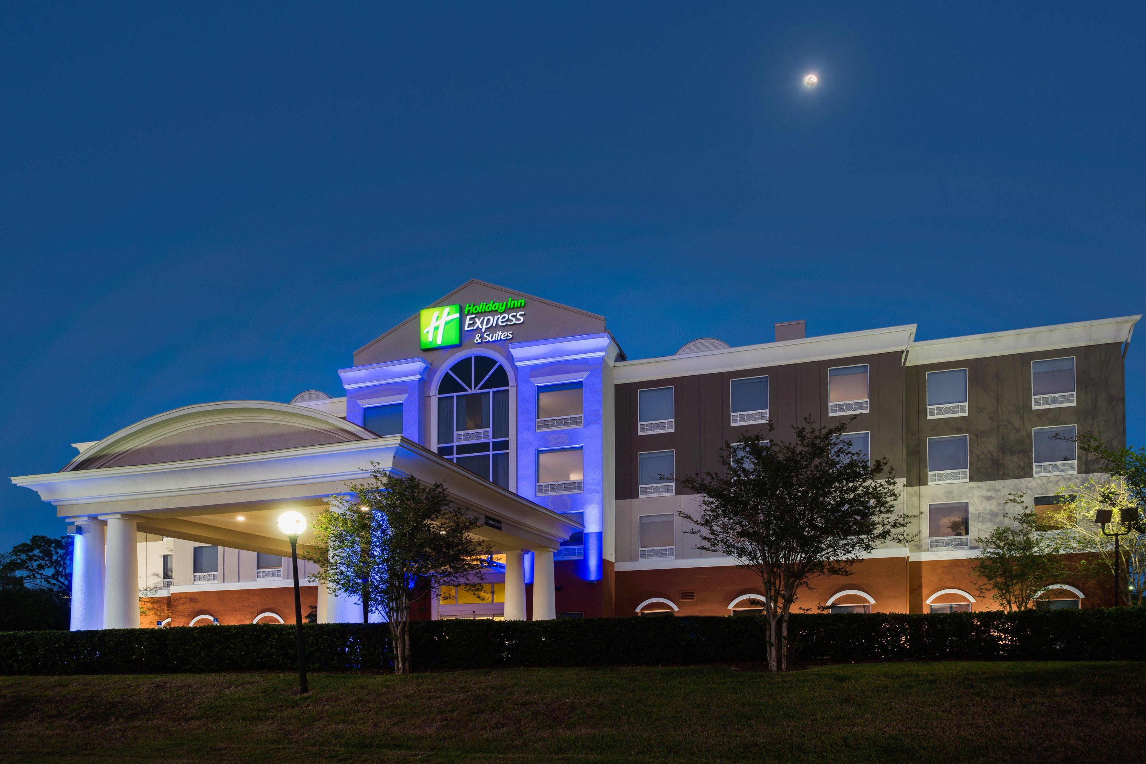 Express & Tampa-fairgrounds-casino By Ihg Mango