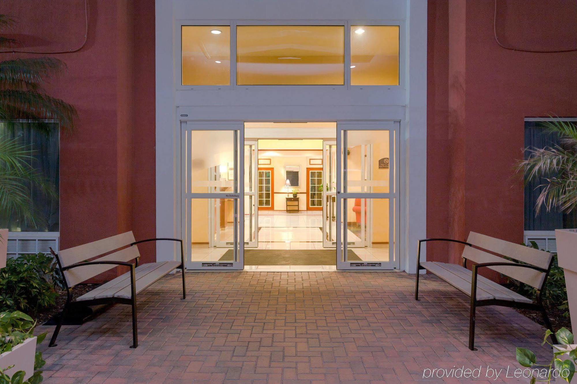 Express & Tampa-fairgrounds-casino By Ihg Hotel Mango