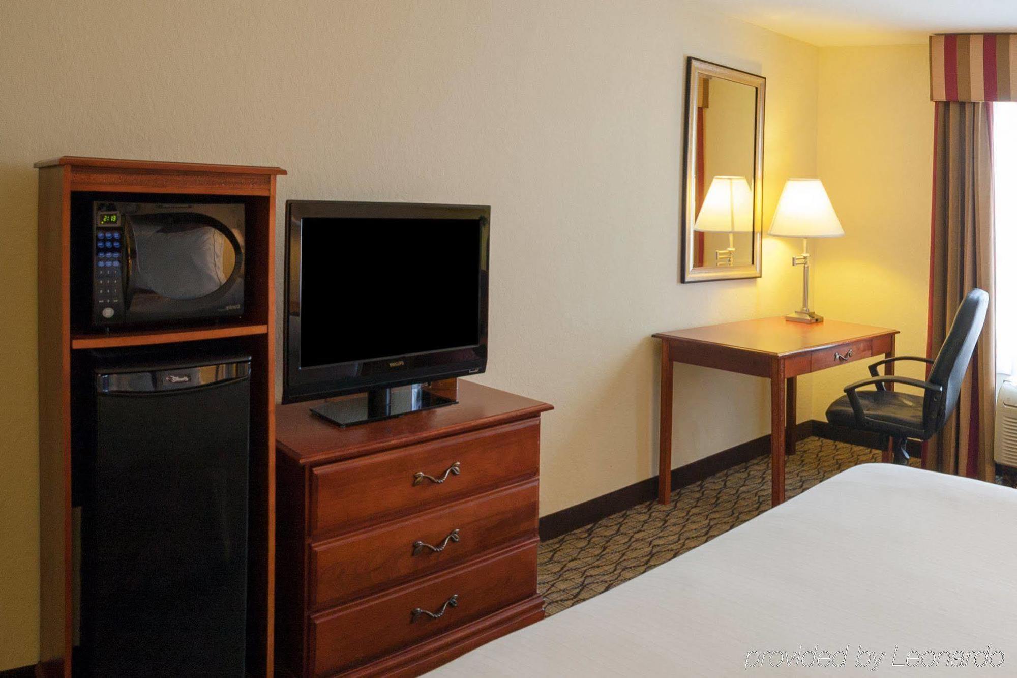 Express & Tampa-fairgrounds-casino By Ihg Hotel