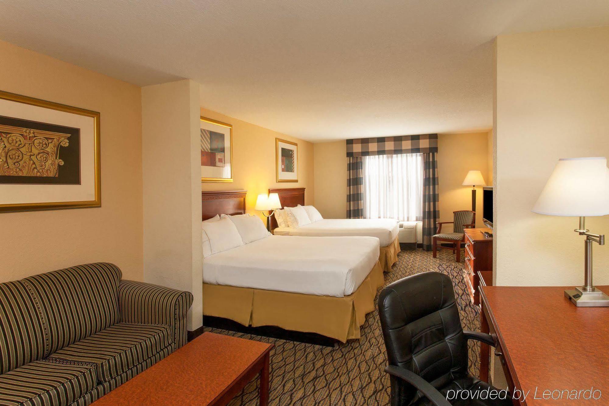 Express & Tampa-fairgrounds-casino By Ihg Mango