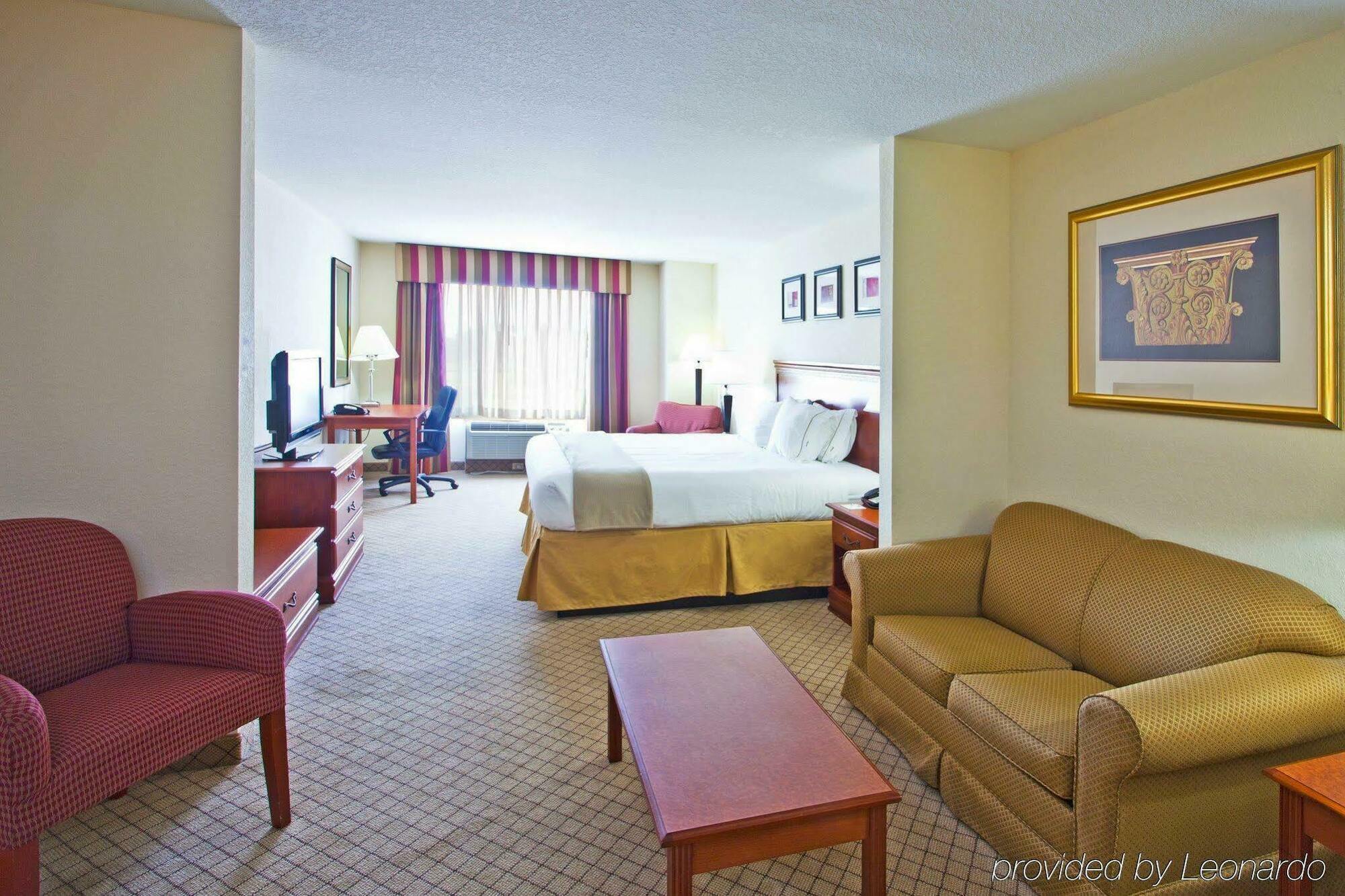 Hotel Express & Tampa-fairgrounds-casino By Ihg Mango