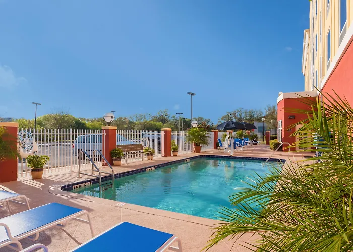 Holiday Inn Express Hotel & Suites Tampa-Fairgrounds-Casino By Ihg