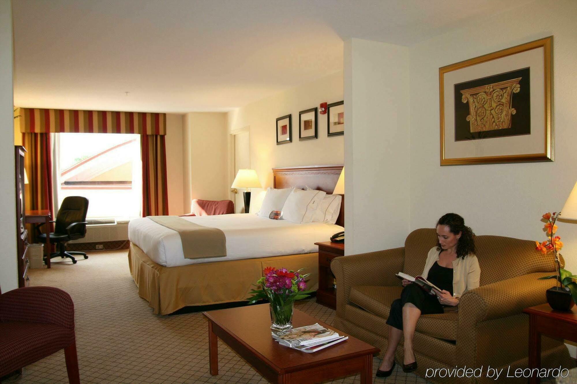 Hotel Express & Tampa-fairgrounds-casino By Ihg Mango